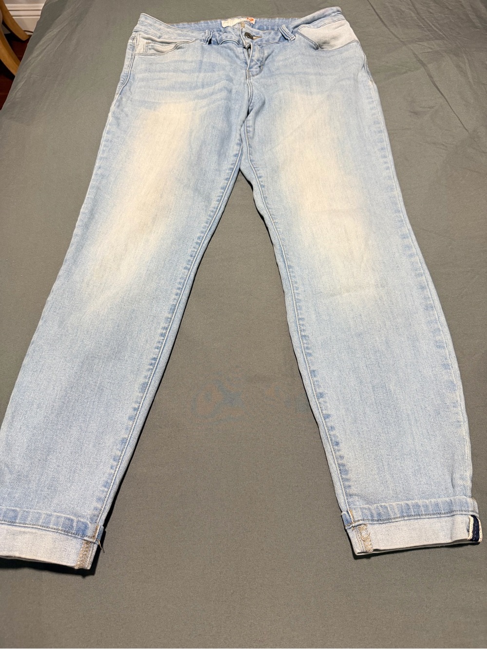 🔹G by GUESS women's denim jeans .